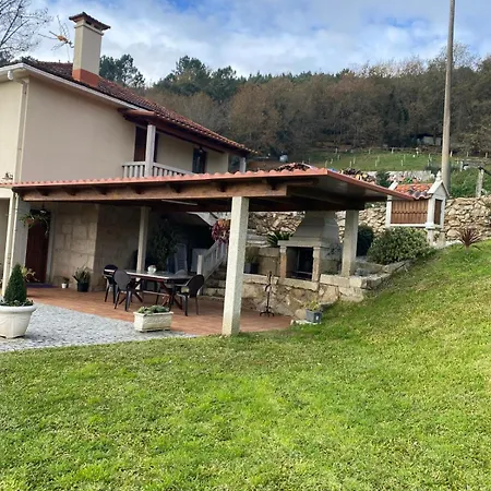 O Lar De Lola Ferienhaus Mondariz
